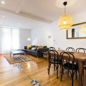 https://market-old-town-apartment.bilbaohotelsspain.com